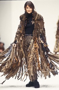 0_fendi-fw-1993-1_html.thumb.JPEG.26bc0af44f6941ae3bbd14eaaea85a80.JPEG