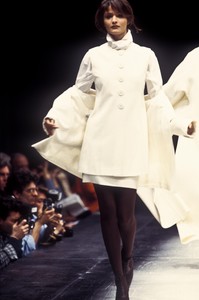 0_gianfranco-ferre-fw-1993-1_html.thumb.JPEG.a7917cc43029b00213daf7197521e00c.JPEG