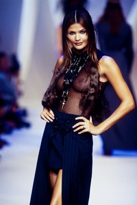 0_martine-sitbon-ss-1993-1_html.thumb.JPEG.29efee42f9027b39495b7a10c03d0be2.JPEG