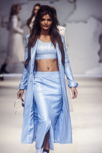 10_karl-lagerfeld-ss-1993-11_html.thumb.JPEG.496120231a856a8527efe5dfdef270ac.JPEG