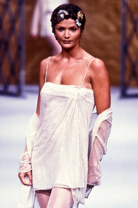11_chanel-hc-fw-1993-12_html.thumb.JPEG.333fa8715649c6619aa415310ab6823f.JPEG