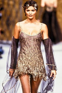 13_chanel-hc-fw-1993-14_html.thumb.JPEG.11115e1e9ad809042b713b7235d47329.JPEG