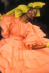 13_thierry-mugler-ss-1982-14_html.thumb.JPEG.fa0d8223a3c4cb6453f027114133f4ec.JPEG