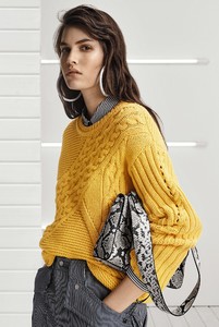 14-boss-womenswear-spring-2018.thumb.jpg.0c4ebc6862c6b5b130bd0e20f1619458.jpg