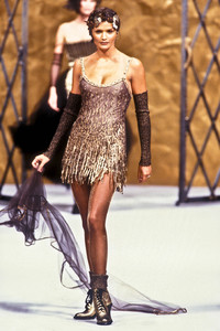 16_chanel-hc-fw-1993-17_html.thumb.JPEG.6ed86dbf481ffbe6b834091c477a9e89.JPEG