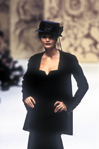 1_chanel-hc-ss-1993-2_html.thumb.JPEG.86c580a2eceba3deb05a103febd7196b.JPEG