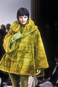 1_claude-montana-fw-1993-2_html.thumb.JPEG.56f56a3dee1e5826a451118aa97efccf.JPEG