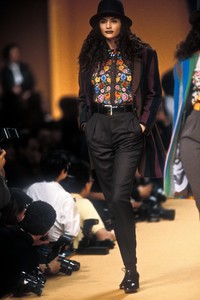 1_kenzo-fw-1991-2_html.thumb.JPEG.f766c05ee741d8c9a5ee55dd44f60838.JPEG