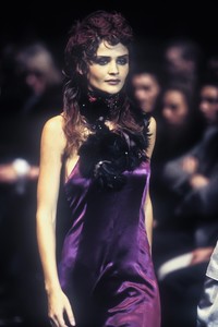 1_martine-sitbon-fw-1993-2_html.thumb.JPEG.7c857993a4bf314a76d7a0ba769f9a30.JPEG