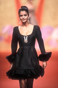 1_valentino-hc-ss-1991-2_html.thumb.JPEG.51715598ee35457b94afd9c9efae6117.JPEG