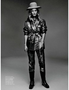 2017-10-09_Grazia_UK-page-008.jpg