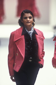 2_byblos-fw-1992-3_html.thumb.JPEG.01d19bb8735f0fde7765f0d253b16ad6.JPEG