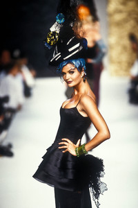 2_chanel-hc-fw-1992-3_html.thumb.JPEG.c5af51a6ea417fca2ff21936a101f674.JPEG