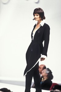 2_claude-montana-fw-1993-3_html.thumb.JPEG.e69d8bf8a3893422b2bcfbd482ed8f02.JPEG