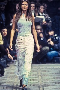2_helmut-lang-ss-1993-3_html.thumb.JPEG.31cf12c34097493c1e96f30f14a4f3b1.JPEG