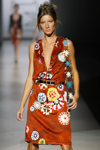 2_missoni-ss-2003-3_html.thumb.JPEG.c8541354f0156e54977e07efa20b8e96.JPEG