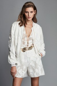 37-Zuhair-Murad-SS-18.thumb.jpg.68e7c53f68559004668d0d5801525308.jpg