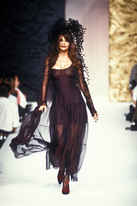 3_chanel-hc-fw-1992-4_html.thumb.JPEG.1e3a6bf067d6a9d40641a538ce304a79.JPEG