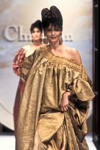 3_christian-dior-hc-ss-1993-4_html.thumb.JPEG.08bc87acf4699fcd7165385247e0d6ba.JPEG