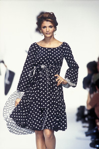 3_christian-dior-ss-1993-4_html.thumb.JPEG.796175f9844ddf8d568745bd386abfc9.JPEG