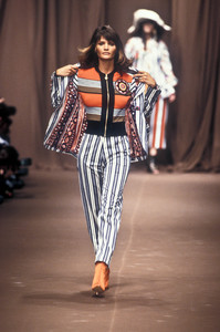 3_christian-lacroix-ss-1994-4_html.thumb.JPEG.1f36ced6552fe8dbb961ff6bb276d007.JPEG