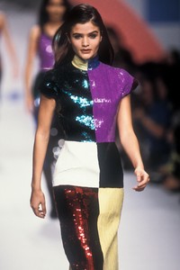 3_karl-lagerfeld-ss-1991-4_html.thumb.JPEG.036b44019aca4eba53ea77bb52721ca0.JPEG