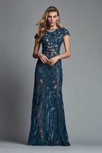 40-Zuhair-Murad-SS-18.thumb.jpg.bc5a4b10a947037c66841e1b147b1795.jpg