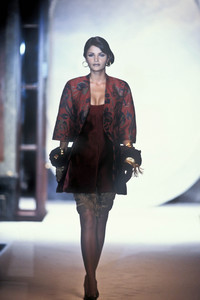 4_christian-dior-hc-fw-1992-5_html.thumb.JPEG.1177456be51cd24350a434d7c366ab94.JPEG