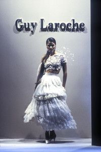 4_guy-laroche-hc-ss-1993-5_html.thumb.JPEG.3271ed2edee1a8fff1c7c56e60e72774.JPEG