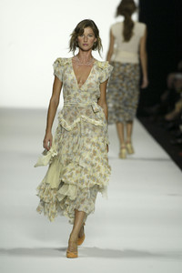 4_marc-jacobs-ss-2004-5_html.thumb.JPEG.fd732220fc2da52d59df0d31864ba158.JPEG