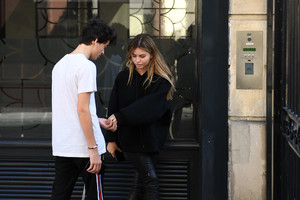 52997086_thylane-blondeau-23.jpg