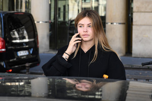 52997091_thylane-blondeau-28.jpg