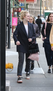 53079193_elle-fanning-23.jpg
