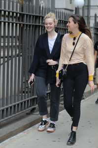 53079200_elle-fanning-24.jpg