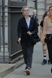 53079205_elle-fanning-26.jpg