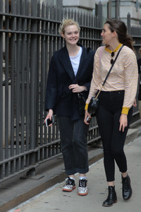53079208_elle-fanning-27.jpg