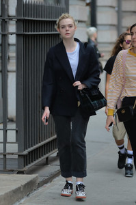 53079211_elle-fanning-28.jpg