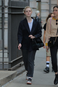 53079213_elle-fanning-29.jpg