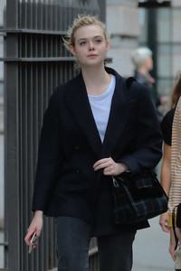 53079227_elle-fanning-34.jpg