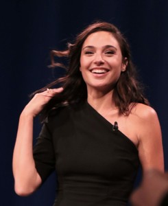 53132747_gal-gadot-010.jpg