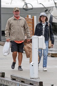 53157752_lucy-hale-10.jpg