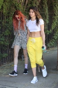 53164293_bella-thorne-7.jpg