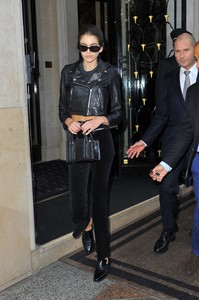 53317923_kaia-gerber-5.jpg