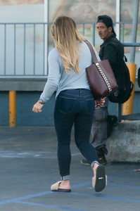 53319347_hilary-duff-1.jpg