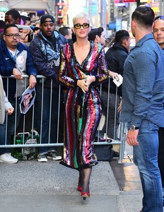 53319755_katy-perry-25.jpg