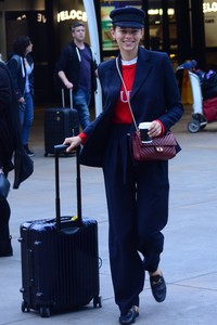 53903715_hqcelebcorner-12.jpg