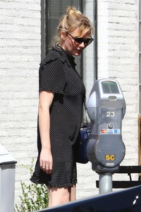 54028079_kirsten-dunst-007.jpg
