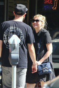 54028104_kirsten-dunst-012.jpg