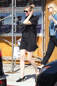 54028377_kirsten-dunst-041.jpg