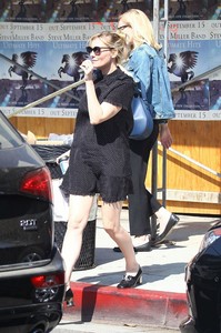 54028504_kirsten-dunst-051.jpg